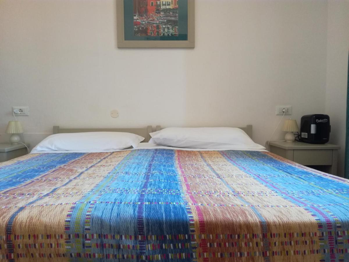 Albergo Dei 10 Colori プロッキオ エクステリア 写真